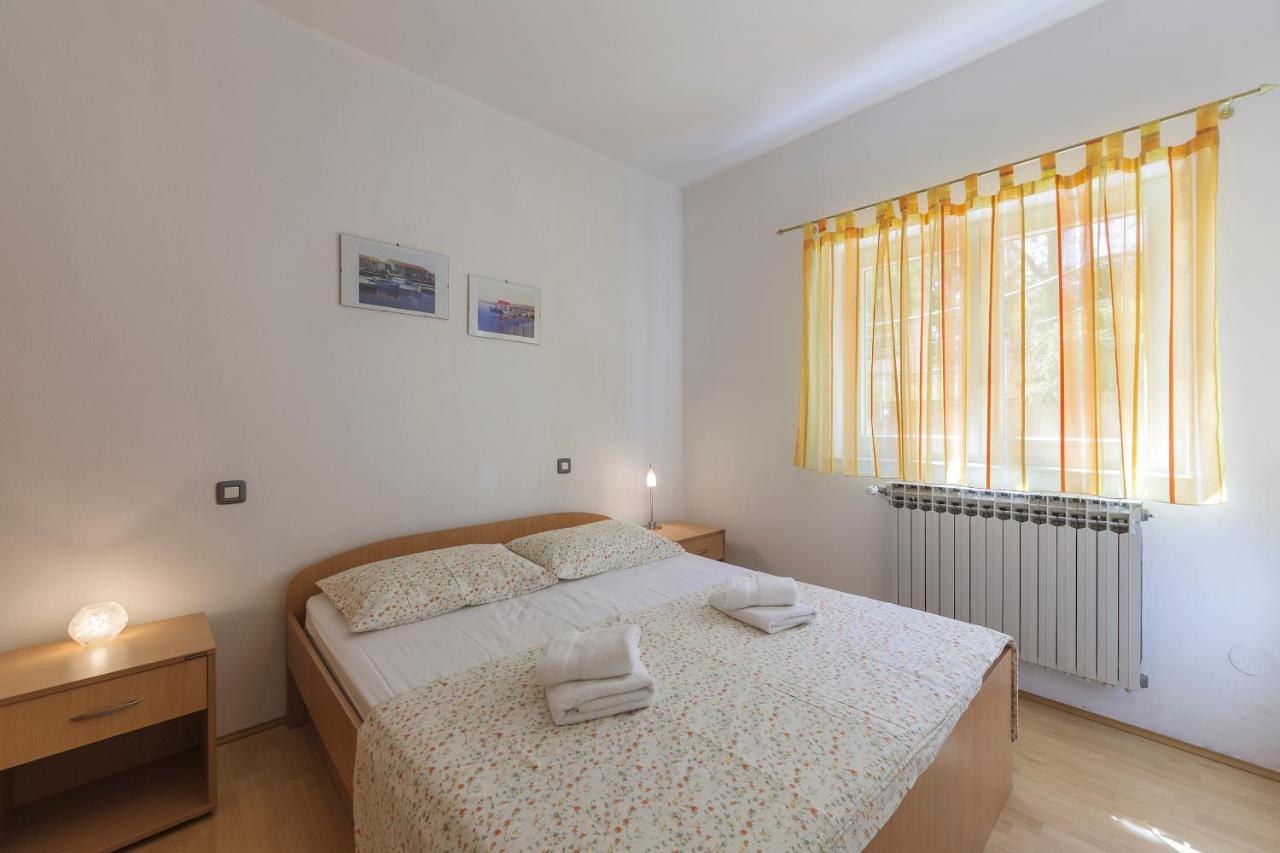 Apartments Pino Pola Esterno foto